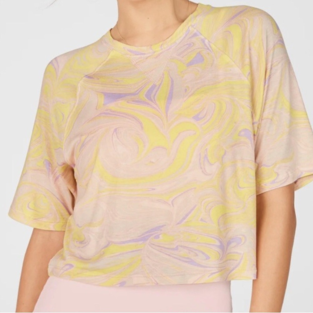 Fabletics Loveday Short-Sleeve Raglan Cropped Tee